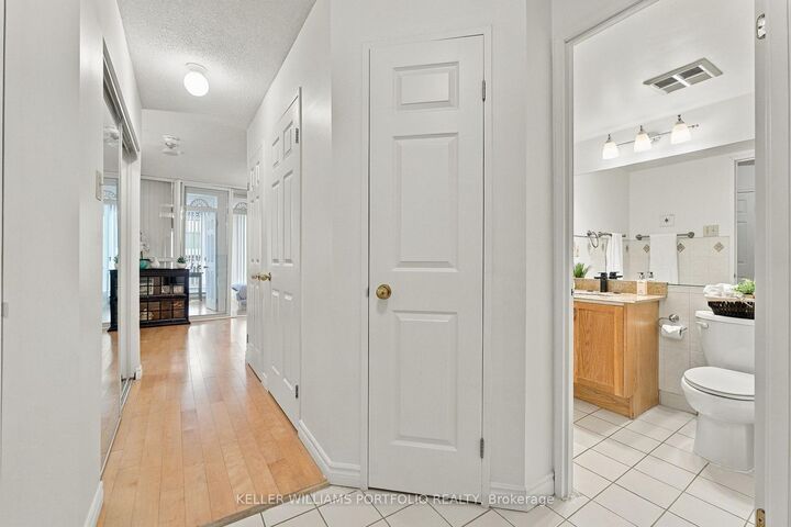 Property Photo: 55 Centre Avenue 2304 ON M5G 2H5