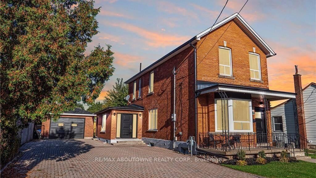 Property Photo:  43 Crooks Street 3  ON L8R 2Z7 