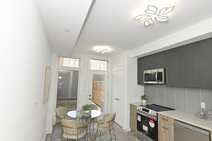 Property Photo:  20 Turtle Island Rd, Toronto, Ontario Road  ON M6A 0G2 