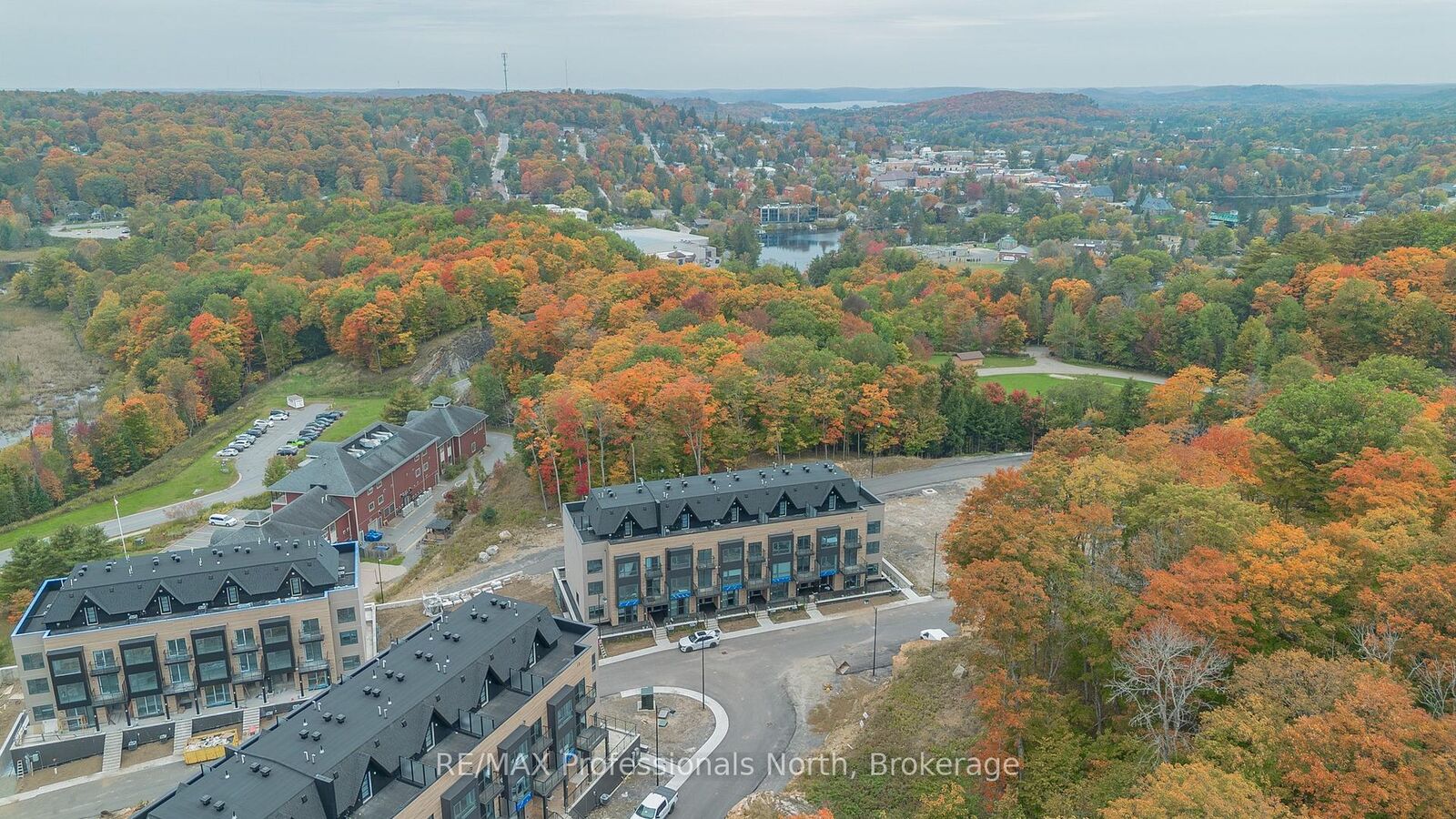 Property Photo:  6 Suncrest Lane 104  ON P1H 0K3 