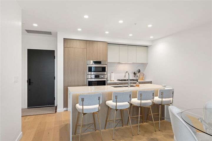 Property Photo:  2000 Hannington Rd #1412  BC V9B 6R6 