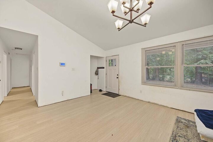 Property Photo: 1207 Avalon Avenue GA 31707