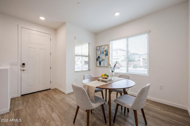 Property Photo: 779 E Beauchamp Drive 101 AZ 85297