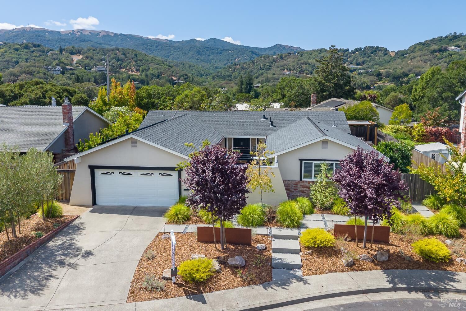 Property Photo: 8 Monroe Court CA 94947