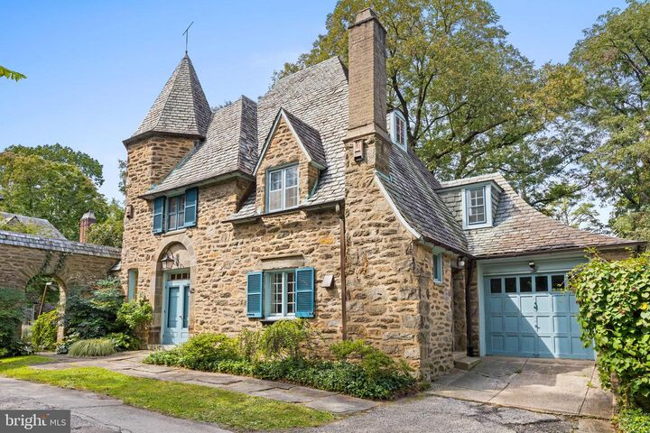 Property Photo: 419 Gate Lane PA 19119