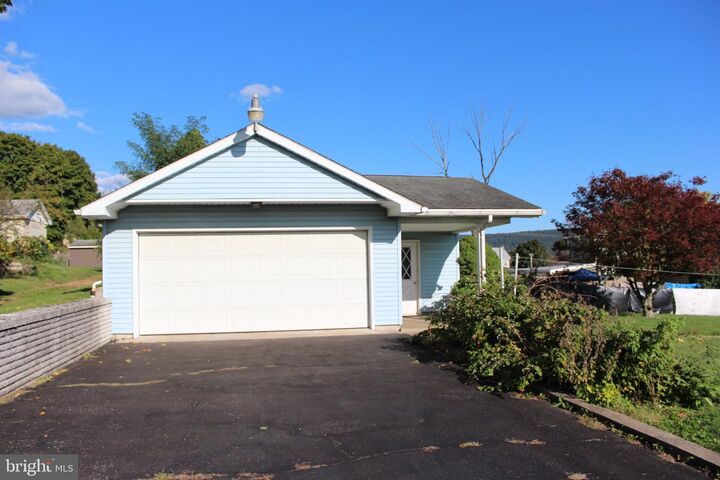 Property Photo: 1803 E Wiconisco Street PA 17980