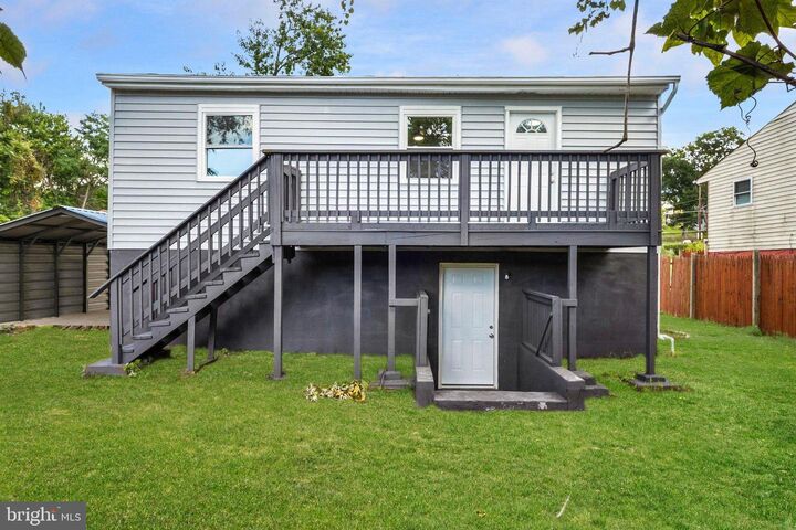 Property Photo: 1204 Indo Place MD 20785