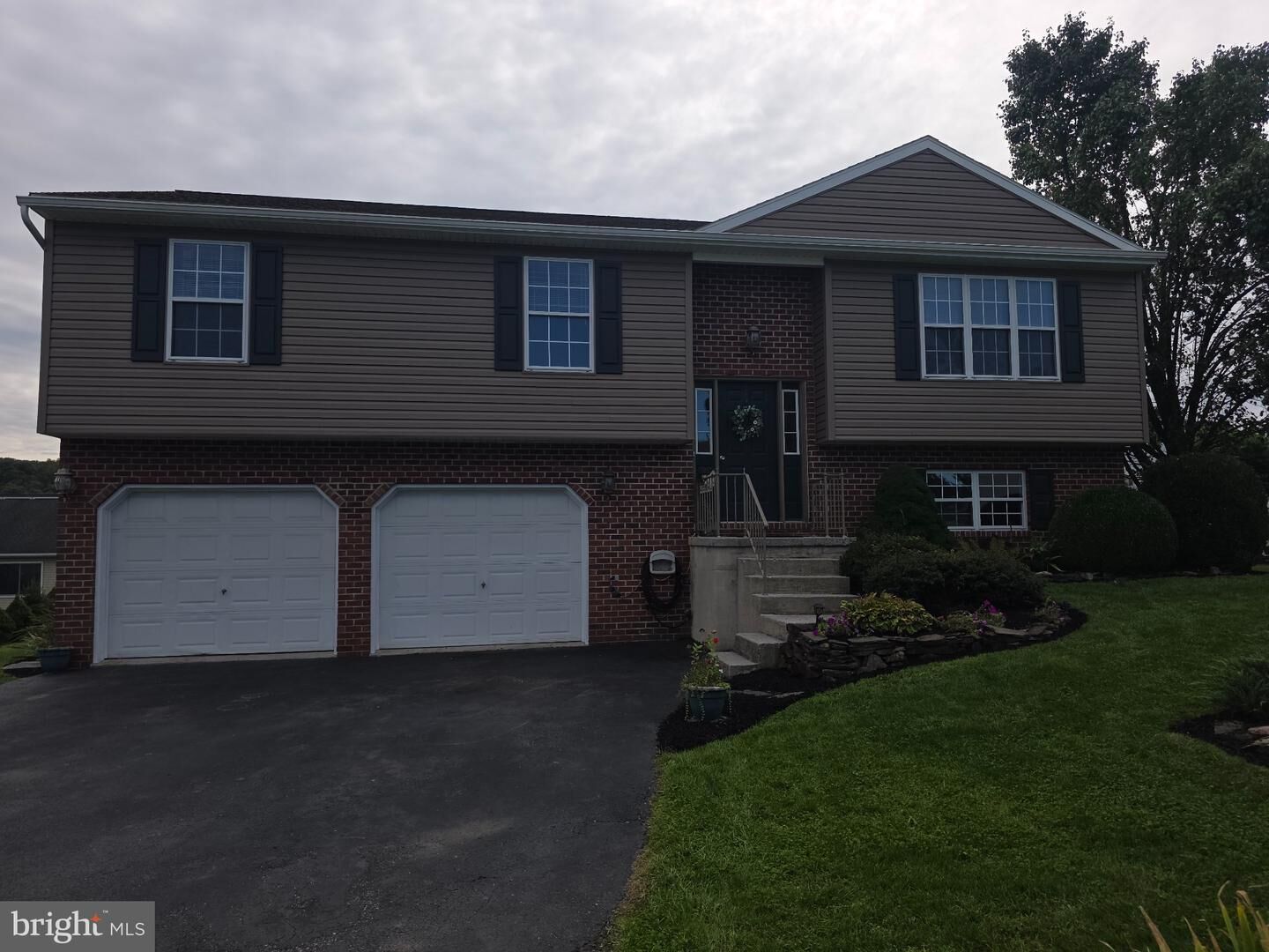 Property Photo: 245 Abbey Drive PA 17347