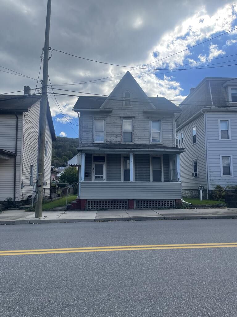 Property Photo:  Fairfield Ave 71  PA 15960 