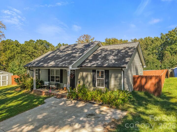 Property Photo: 710 Ben Avenue NC 28081