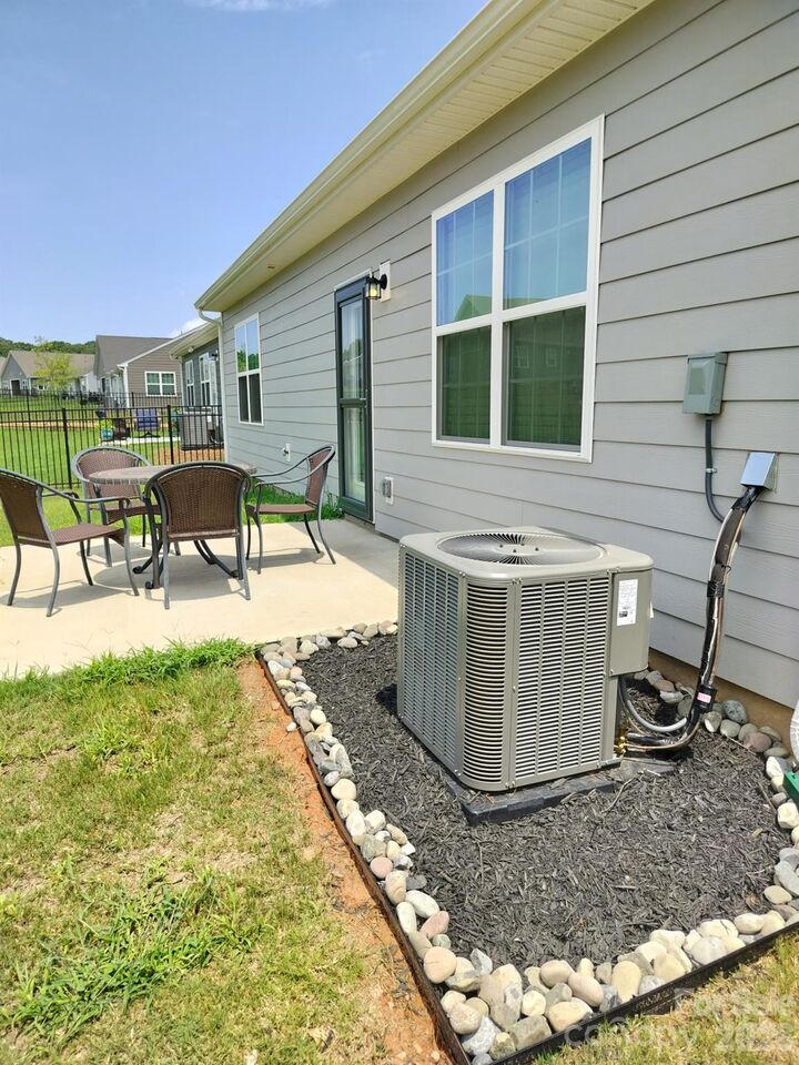Property Photo:  138 Pampas Place  NC 28625 