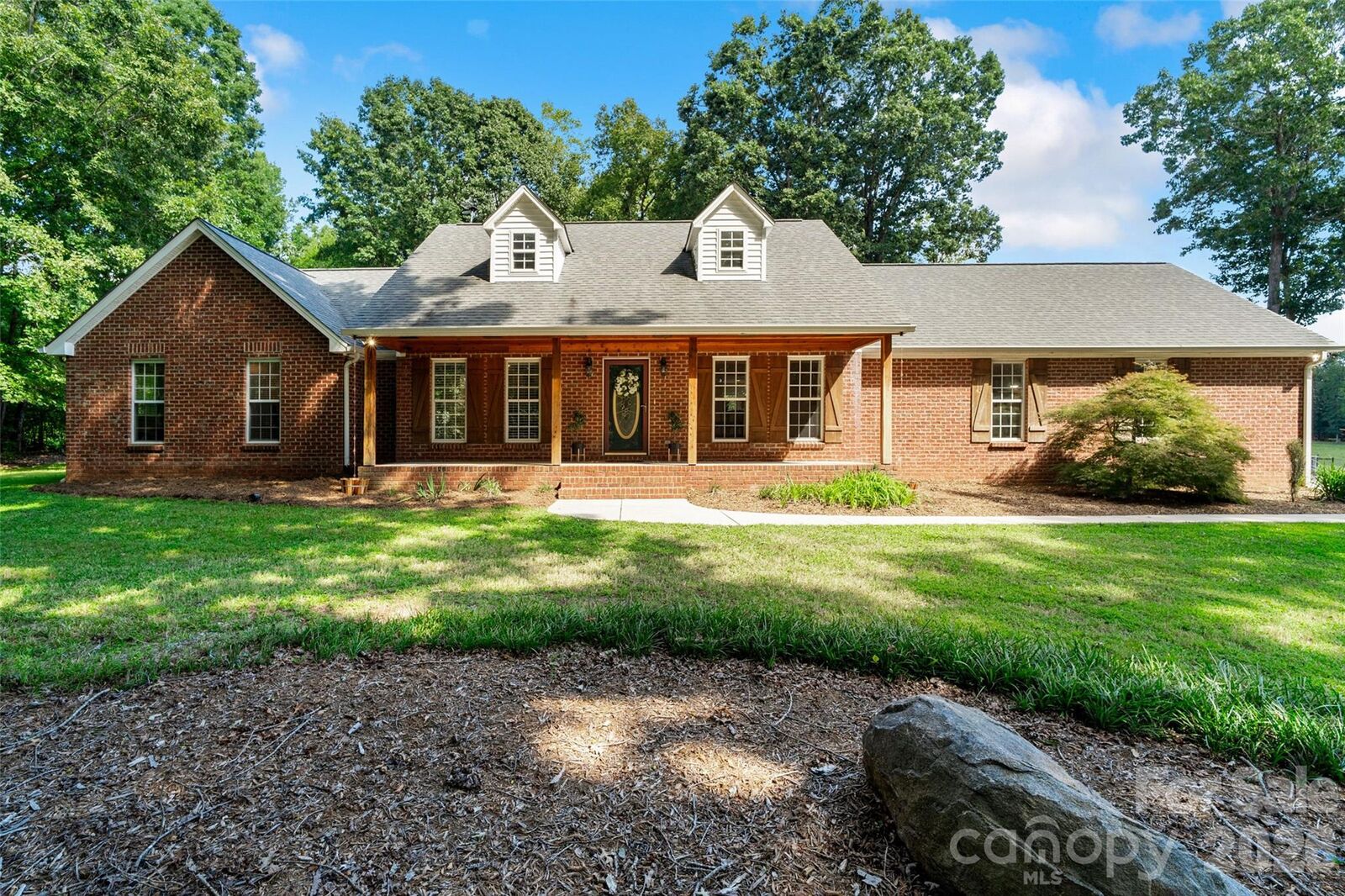 Property Photo:  996 Beamguard Road  SC 29710 