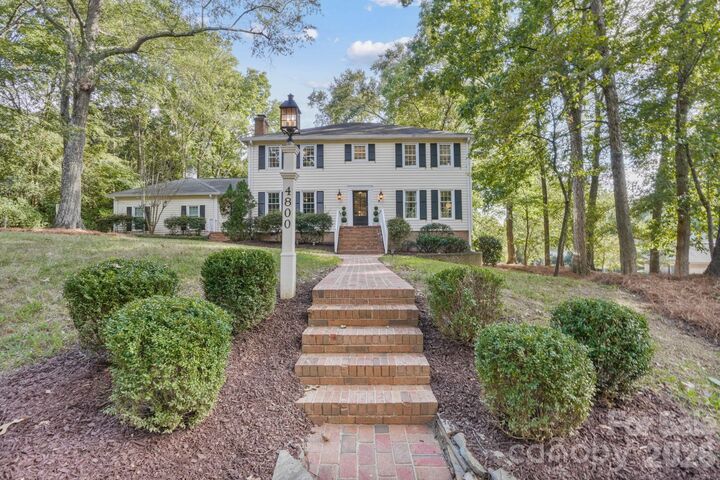 Property Photo:  4800 Rockview Court  NC 28226 