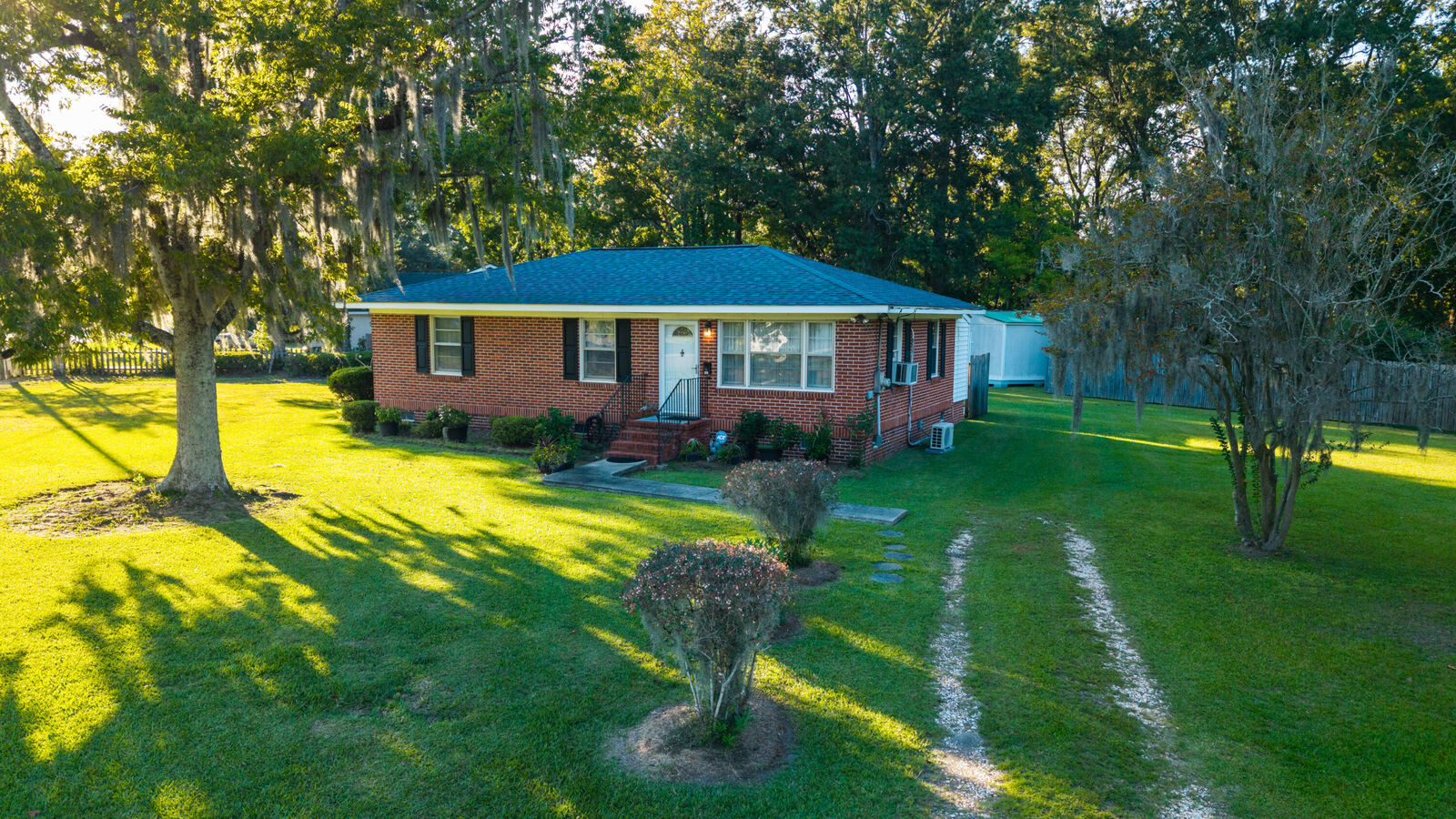Property Photo:  201 Clarine Drive  SC 29445 