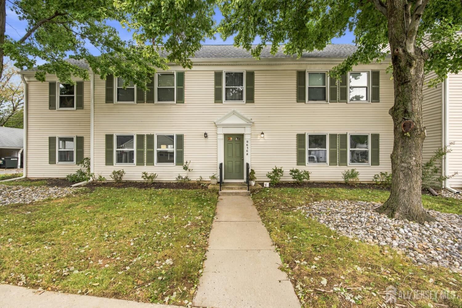 Property Photo:  636 Yale Way B  NJ 08831 