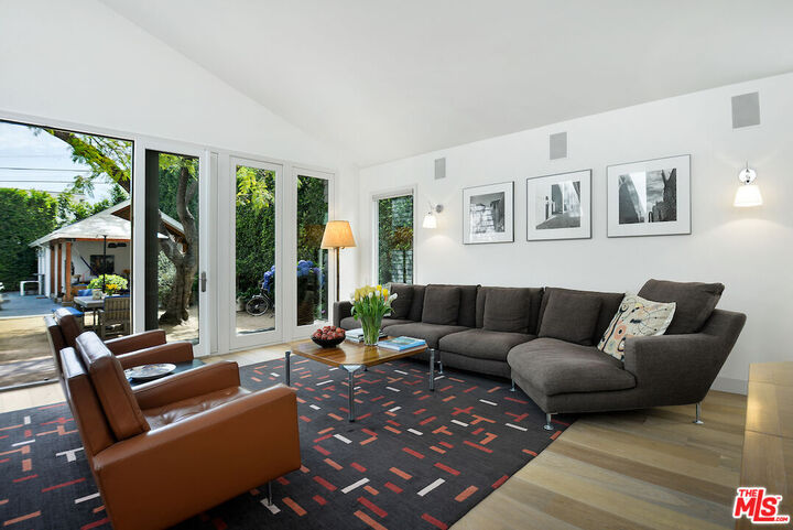 Property Photo: 740 N Martel Ave CA 90046