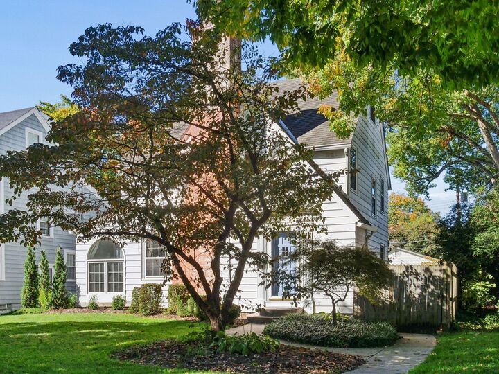 Property Photo: 223 N Remington Road OH 43209