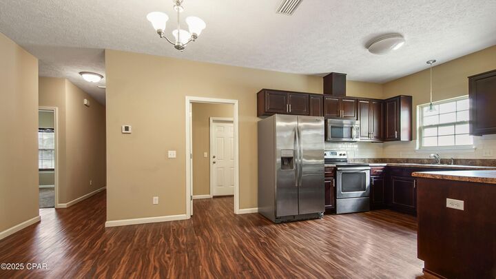 Property Photo:  1221 E 26th Street  FL 32444 