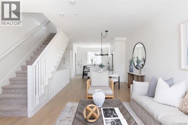 Property Photo:  10145 Fifth Street 7  BC V8L 0E4 