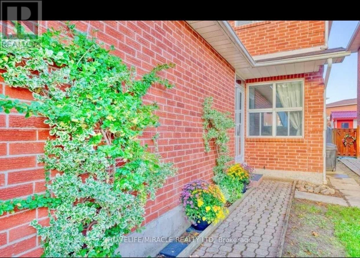 Property Photo:  21 Ecclestone Drive  ON L6X 3N7 