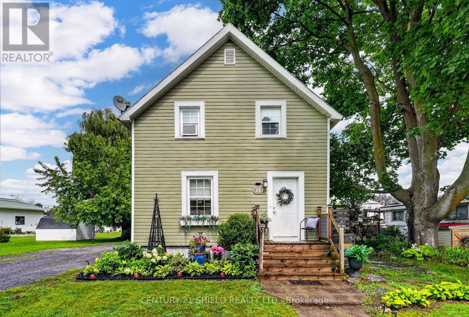 Property Photo: 22 Wales Drive ON K0C 1M0