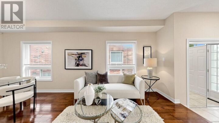 Property Photo:  89 Castan Avenue  ON L3R 5R1 