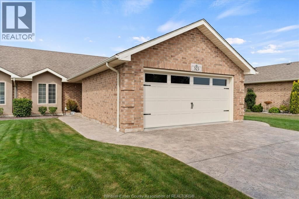 Property Photo:  523 Golfview  ON N9V 2Y9 