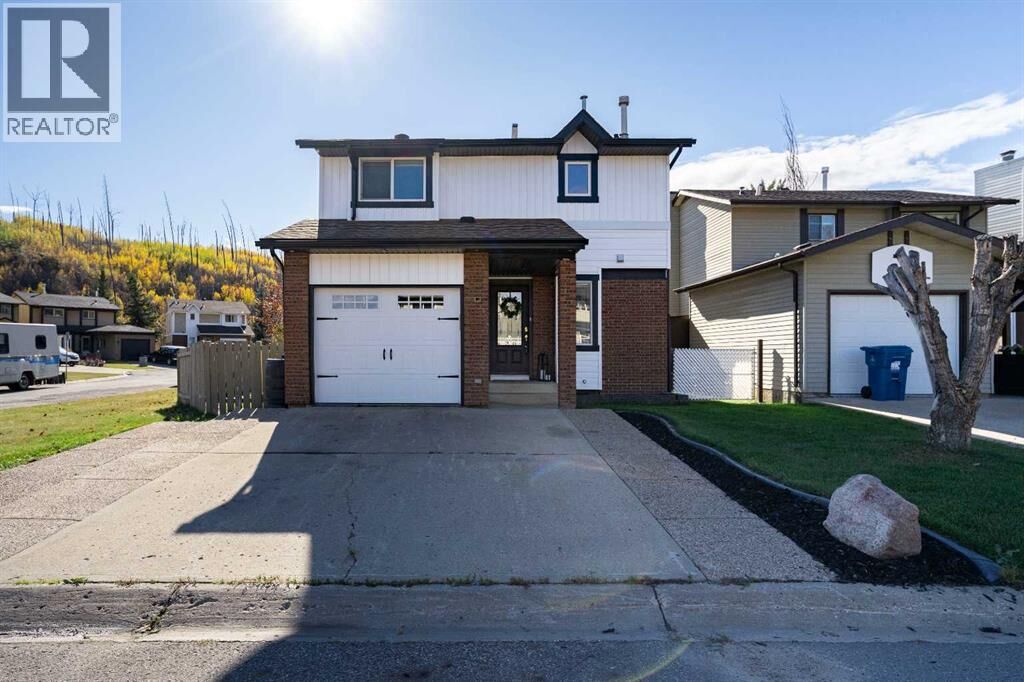 Property Photo:  102 Goodwin Place  AB T9J 1K1 