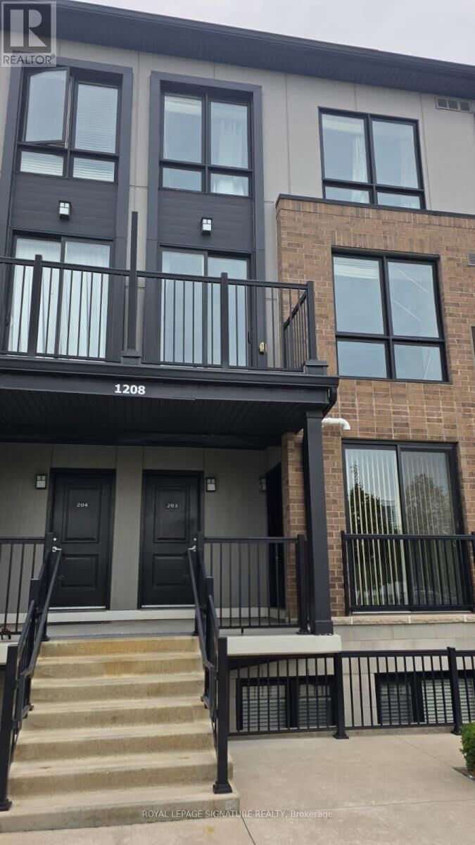 Property Photo: 1208 Main St East Street 203 ON L9T 9K7