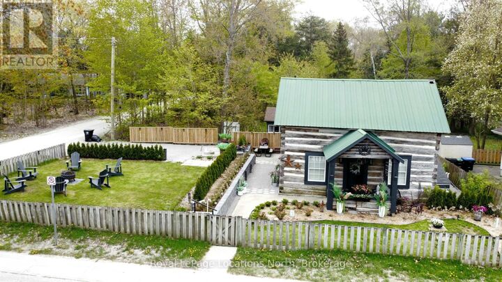 Property Photo:  347 Balm Beach Road West  ON L0L 2J0 
