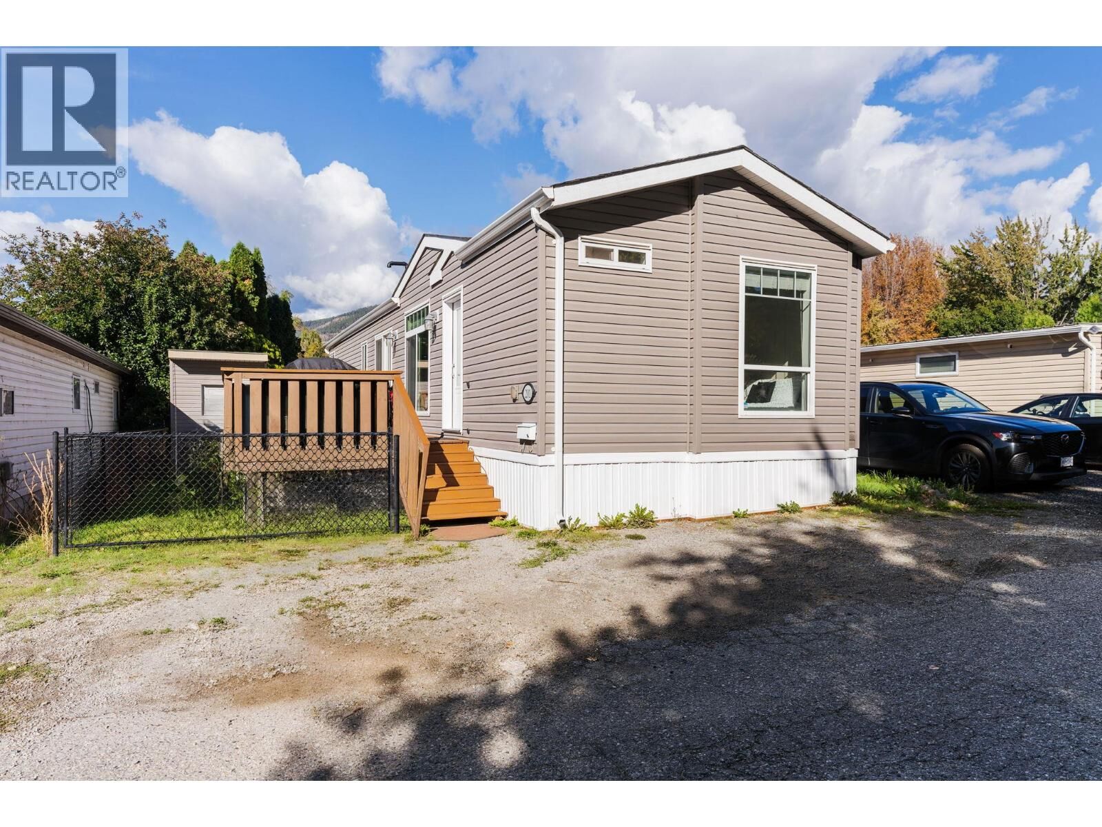 Property Photo:  1699 Ross Road 201  BC V1Z 1L8 