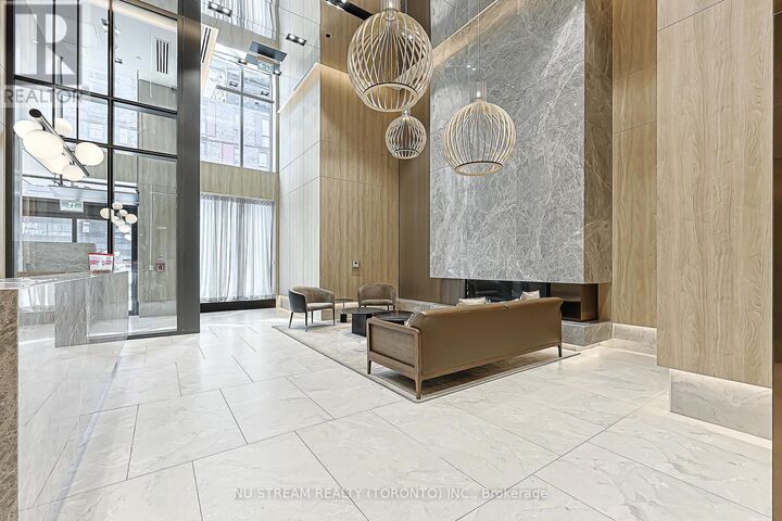 Property Photo:  252 Church Street 1208  ON M5B 1Z2 