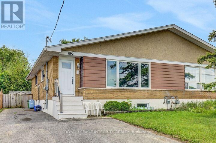 Property Photo:  892 Baseline Road B  ON K2C 0A4 