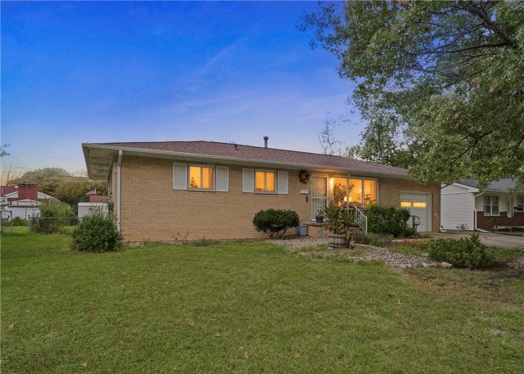 Property Photo: 1506 Grant Street IL 61832