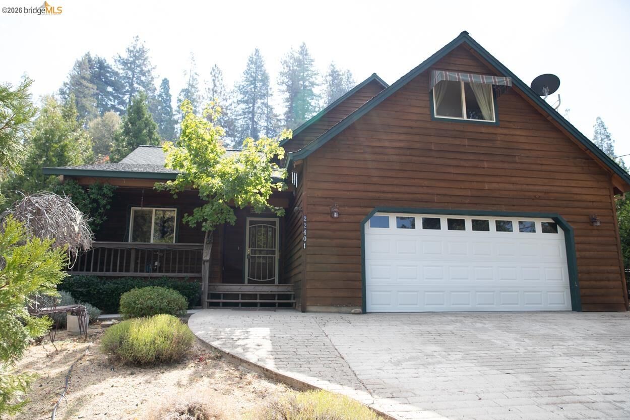 Property Photo:  22401 Ridge Rd  CA 95383 