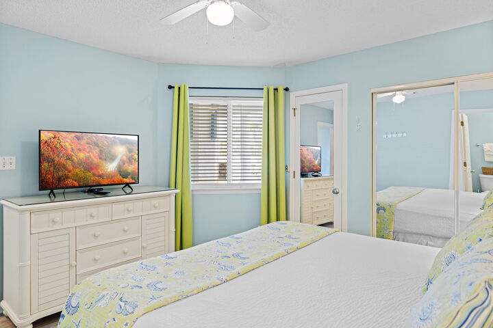 Property Photo:  862 Scallop Court 105  FL 32548 