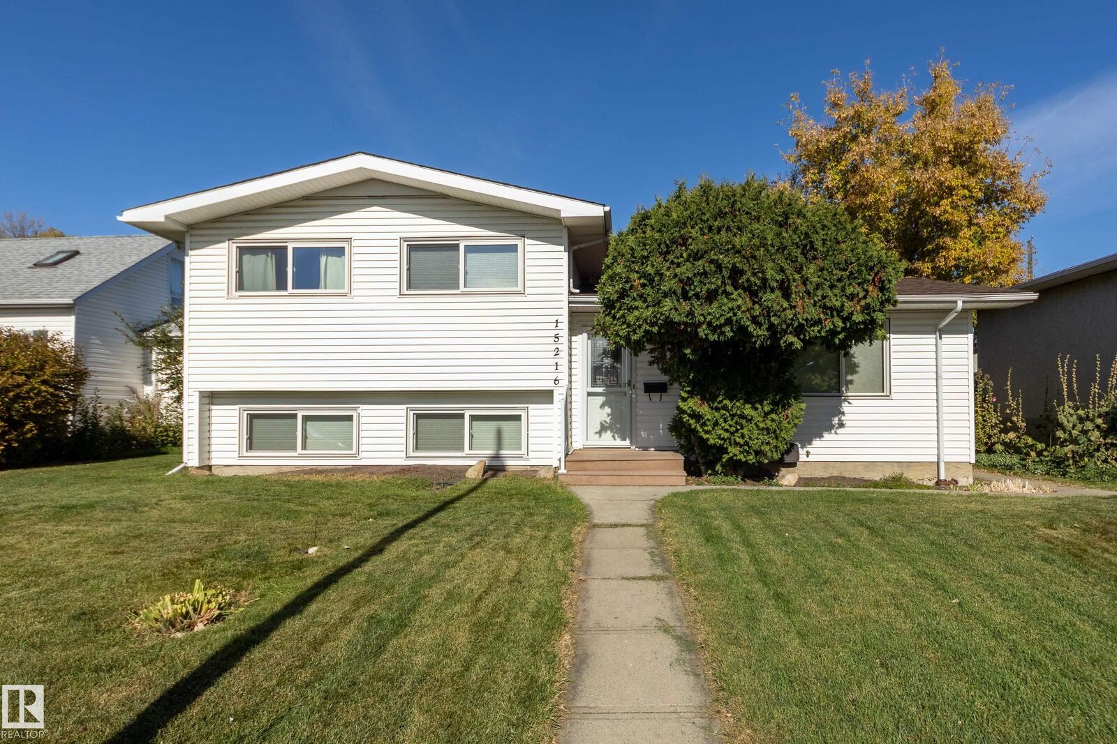 Property Photo:  15216 86 Avenue NW  AB T5R 4C3 