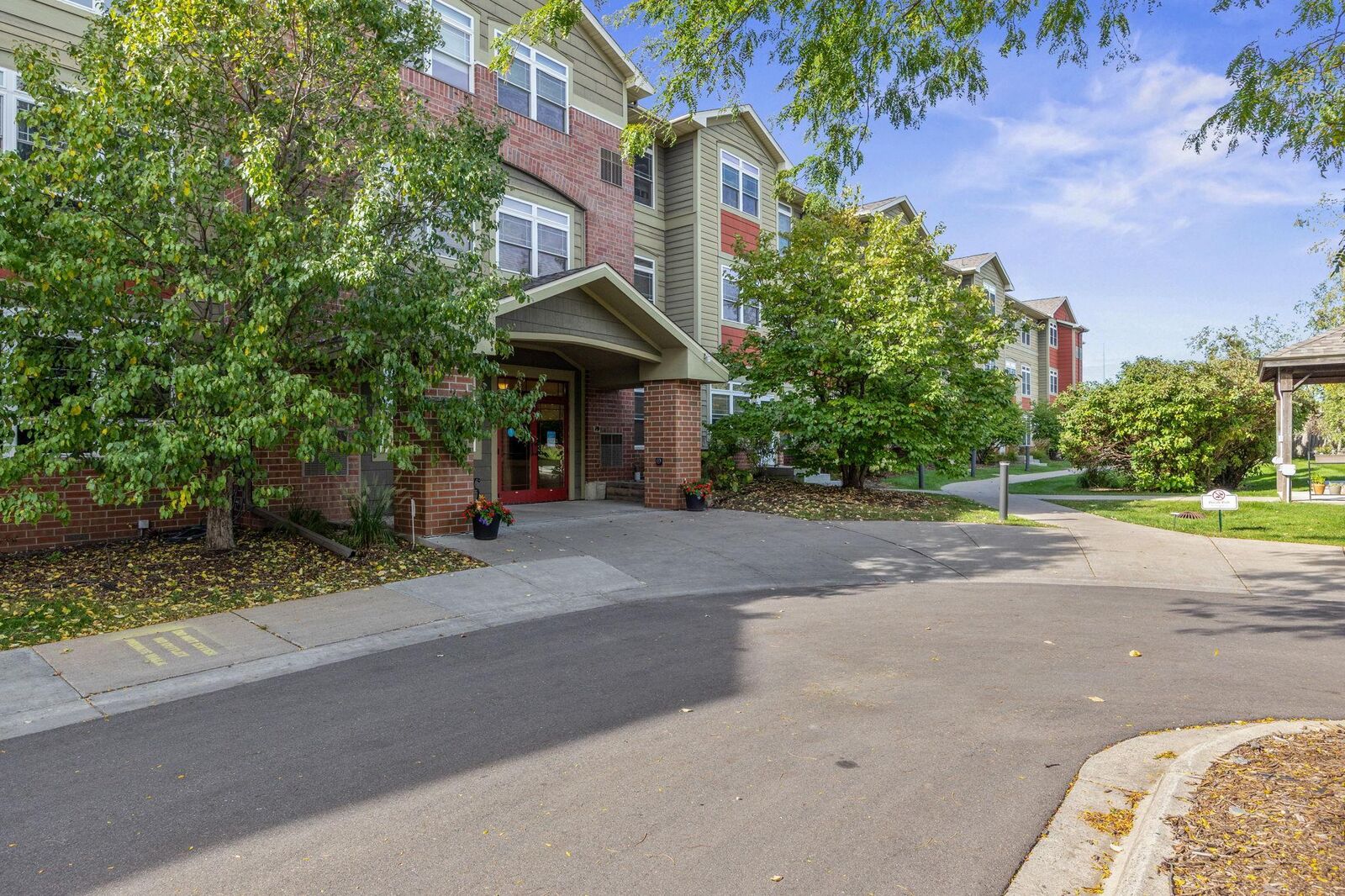 Property Photo:  2530 E 34th Street  MN 55406 