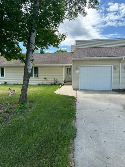 Property Photo:  131 Belleville Court  MN 56701 