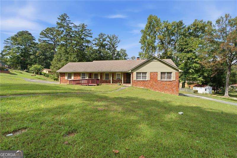 Property Photo: 3525 Heritage Valley Road SW GA 30331