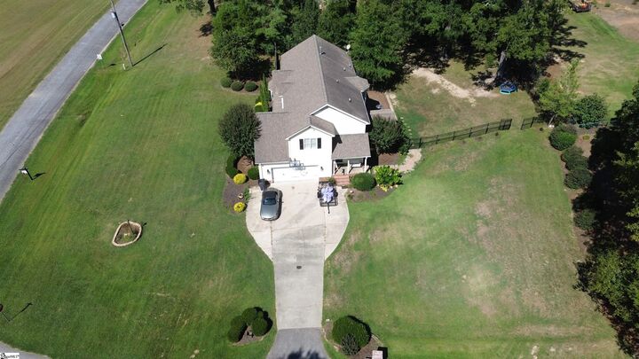 Property Photo:  515 Parkview Drive  SC 29360 