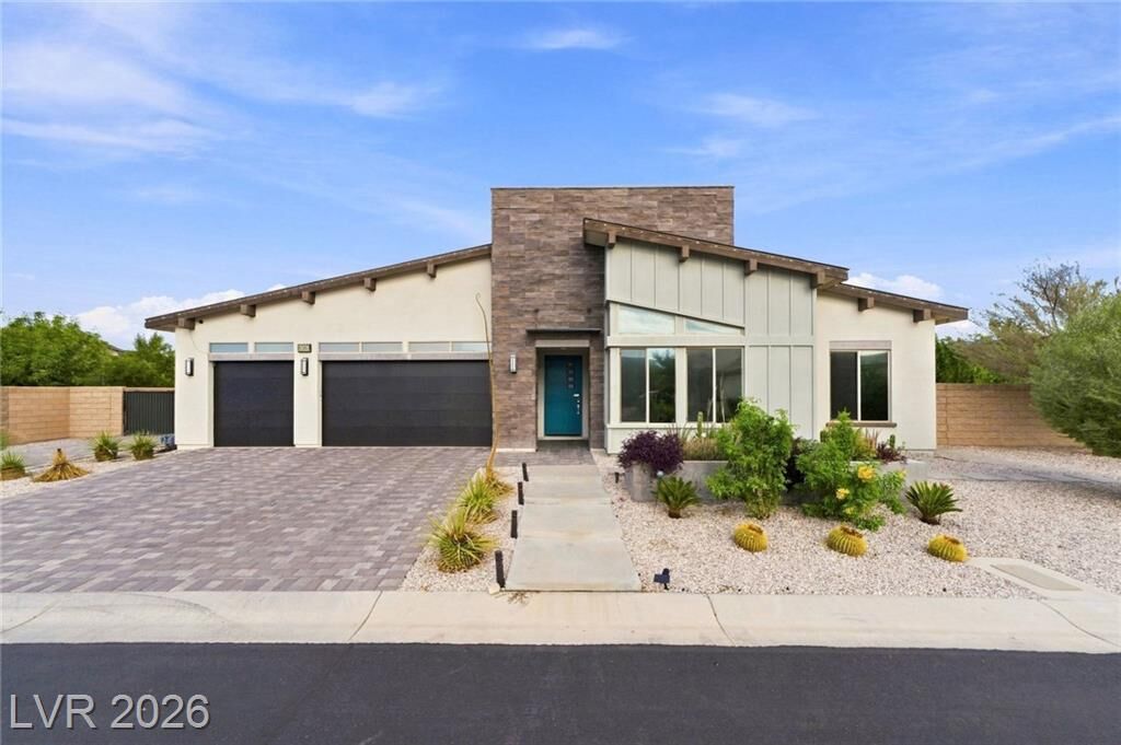 Property Photo: 8380 Mojave Creek Court NV 89113
