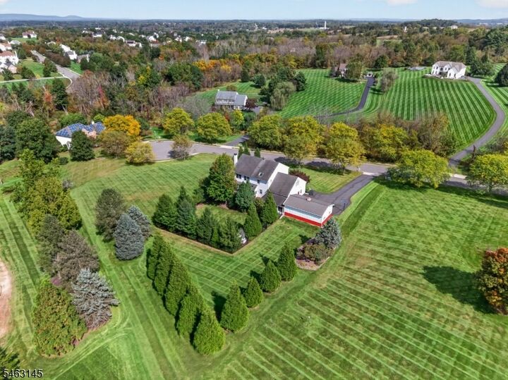 Property Photo:  7 Stark Ct  NJ 08551 
