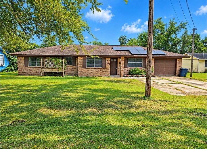 Property Photo:  1169 E Kyle Road  TX 77531 
