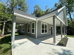 Property Photo:  313 2nd Street  TX 77471 