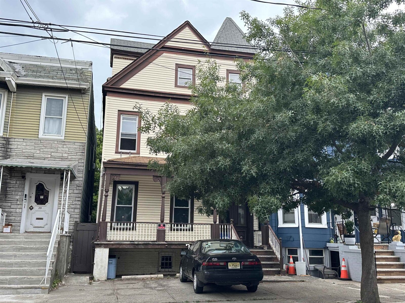 Property Photo:  41 Garrison Ave 1  NJ 07306 