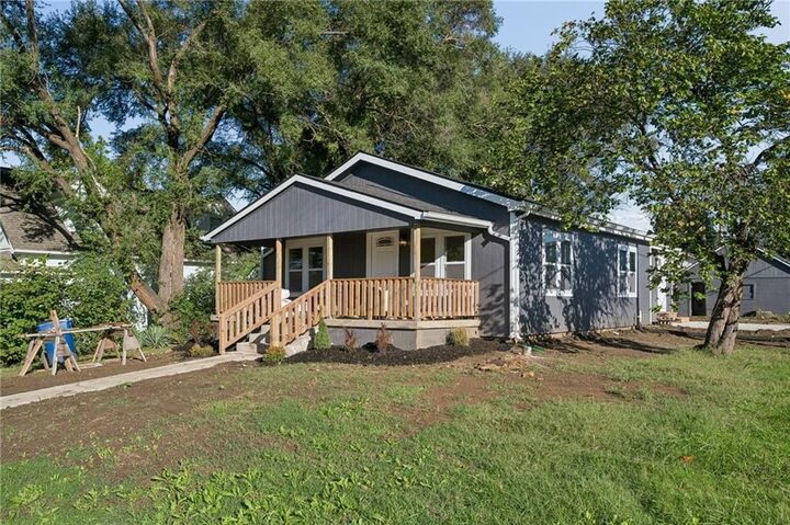 Property Photo: 139 E 3rd Street KS 66086