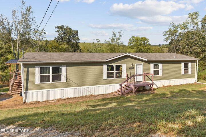 Property Photo:  650 Combs Rd  TN 37861 