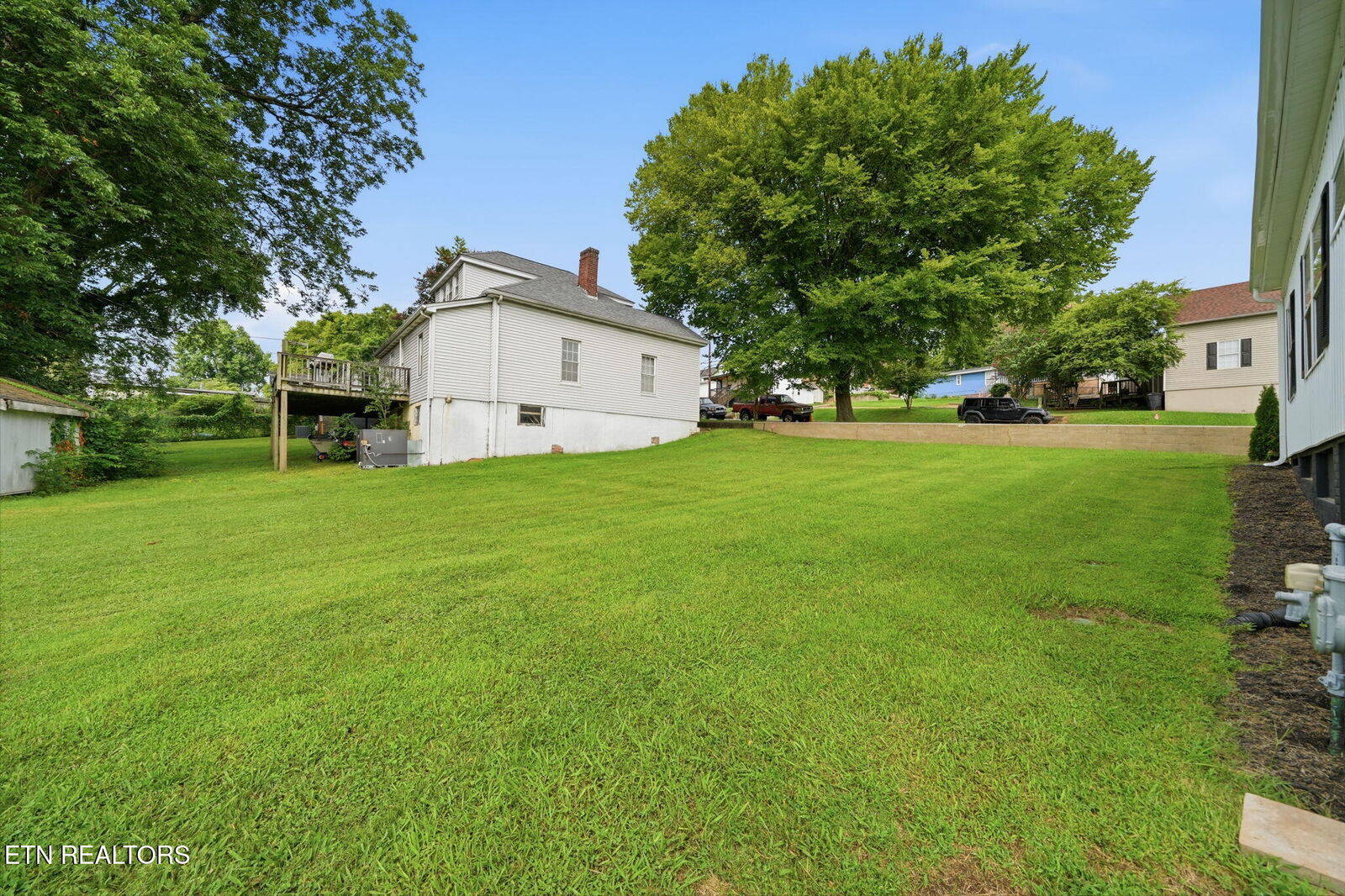 Property Photo:  208 E 1st Ave  TN 37771 