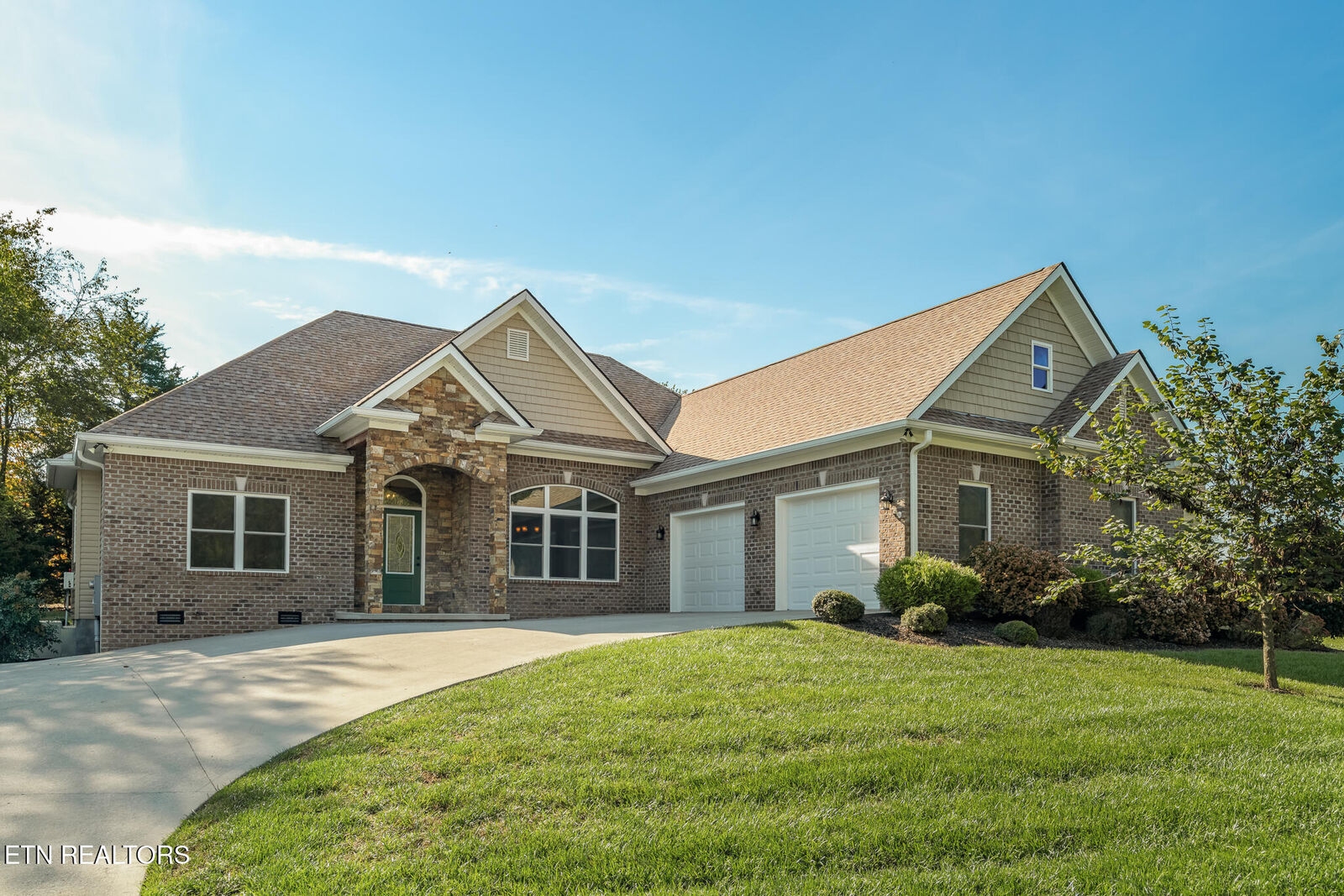 Property Photo: 168 Elokwa Way TN 37774